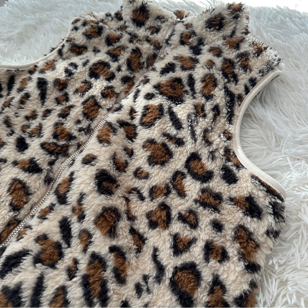 Lomon Leopard Print Faux Fur Fuzzy Zip Vest – Size Medium - Picture 11 of 16